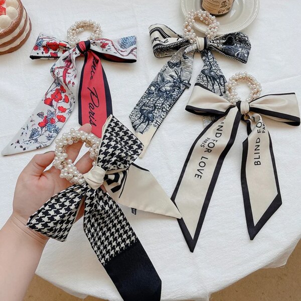 32495-1efe08.jpg Chouchou cheveux en satin avec perles – accessoire de mode femme et fille avec long ruban