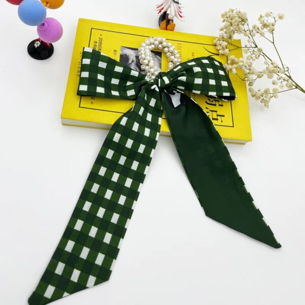 32506-5d44aa.jpg Chouchou cheveux en satin avec perles – accessoire de mode femme et fille avec long ruban