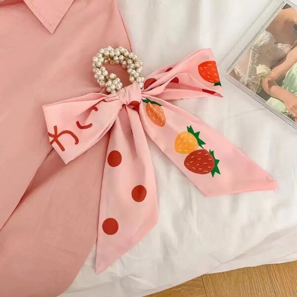 Chouchou cheveux en satin avec perles – accessoire de mode femme