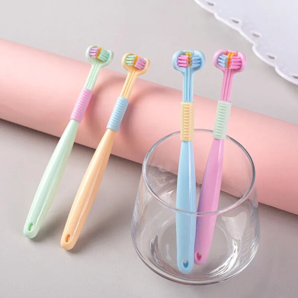 Brosse à dents créative à trois faces, poils Ultra doux, pour enfants, soins buccaux, sécurité dentaire, nettoyant pour la santé buccale
