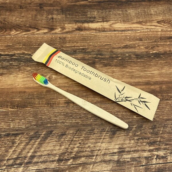 Brosse à dents en bambou naturel – Poils souples au charbon