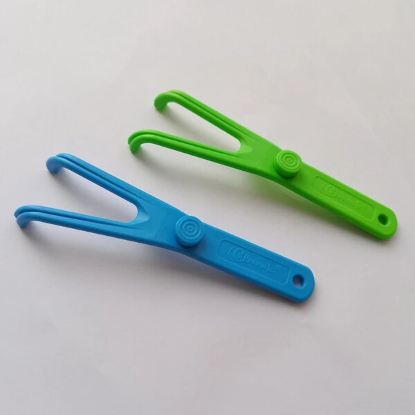 8747-f49df1.jpg Porte-fil dentaire ergonomique – Nettoyage interdentaire simple